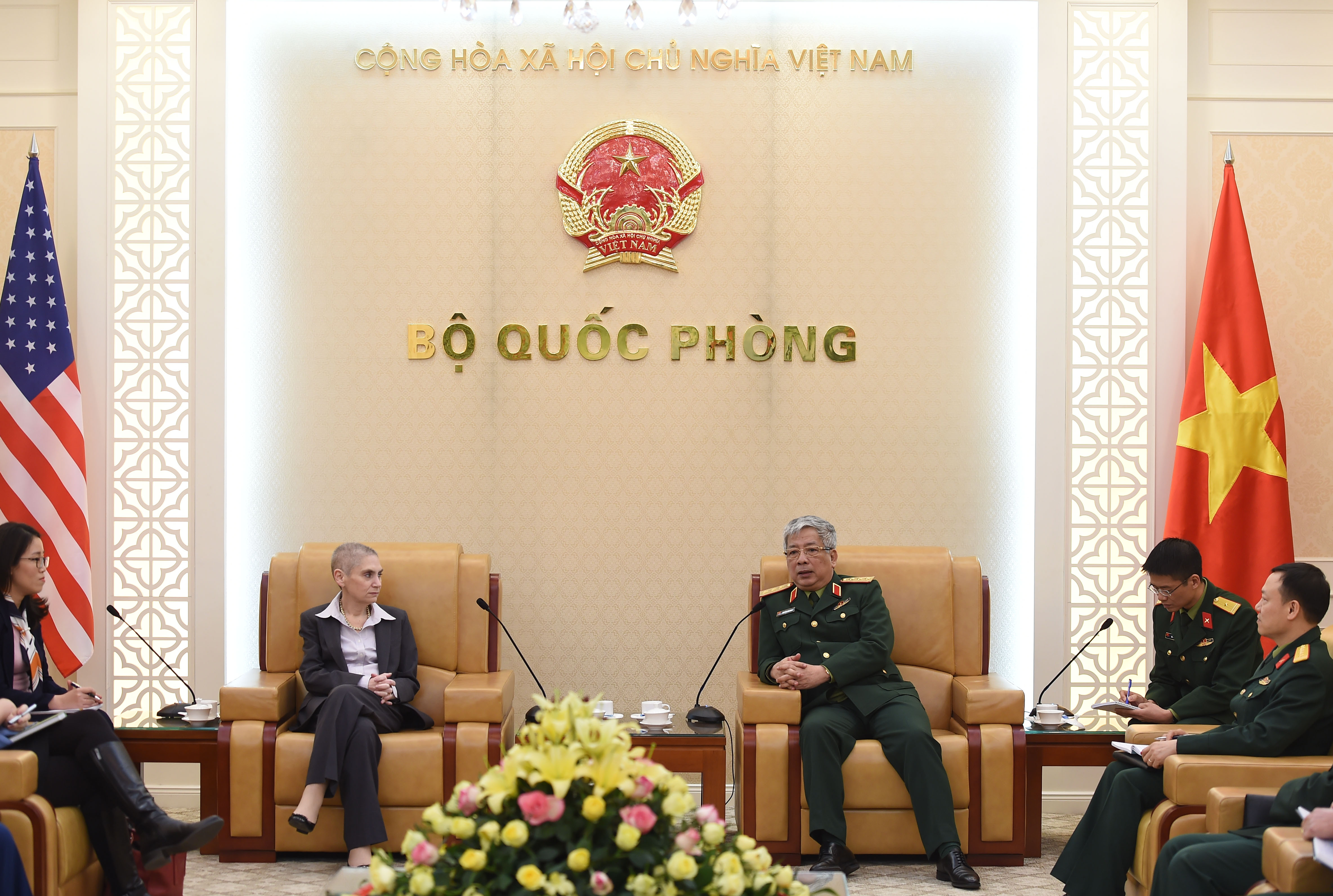 Việt Nam, Hoa Kỳ đang có nhiều cơ hội đẩy mạnh hợp tác quốc phòng
